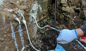 導水ホース注入状況
