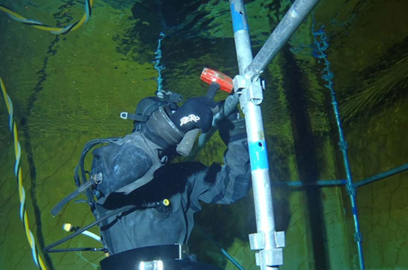 特殊潜水工事の画像