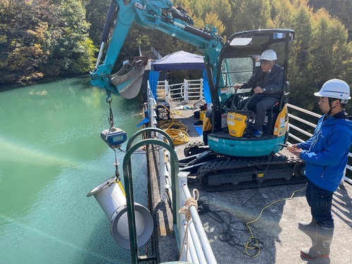 取水管スクリーンの設置