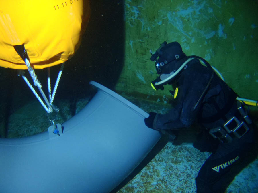 水中重量物の運搬