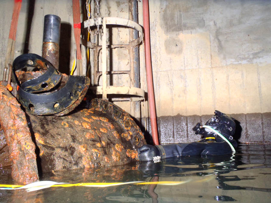 取水井取水弁の取替