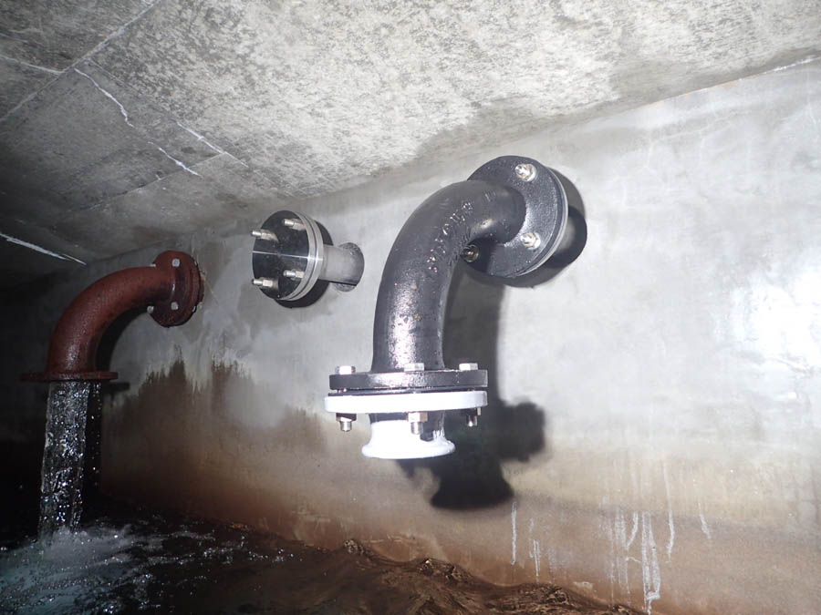 気相部のコア穿孔配管