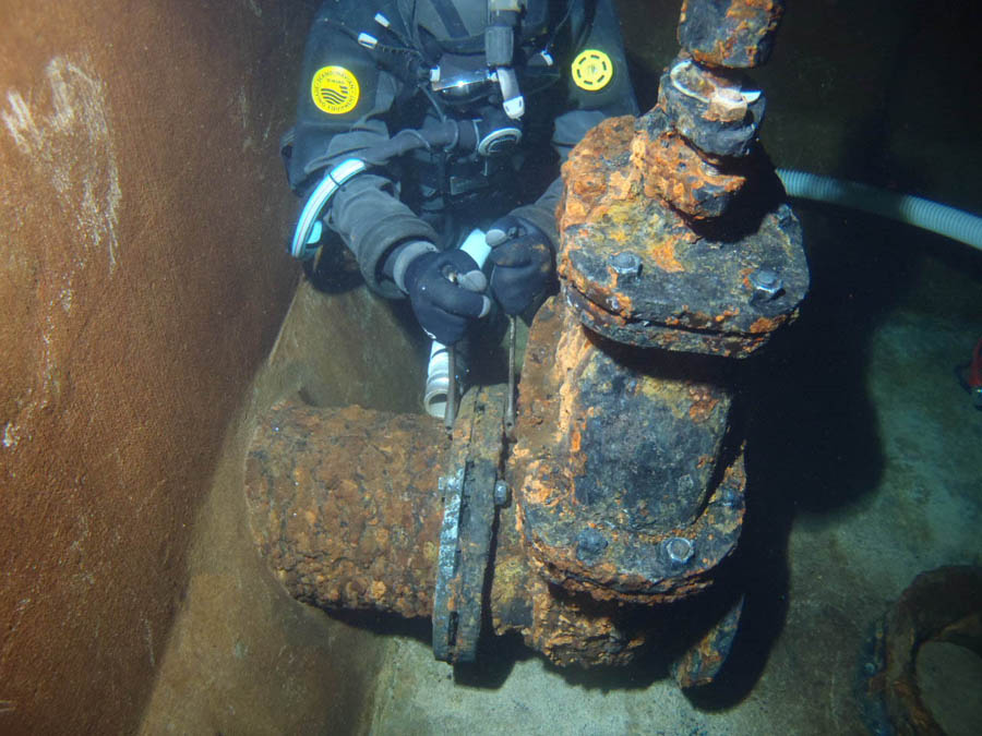 配水池連通弁の取替