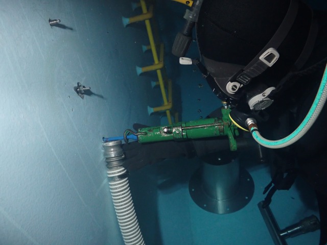 不断水コア穿孔