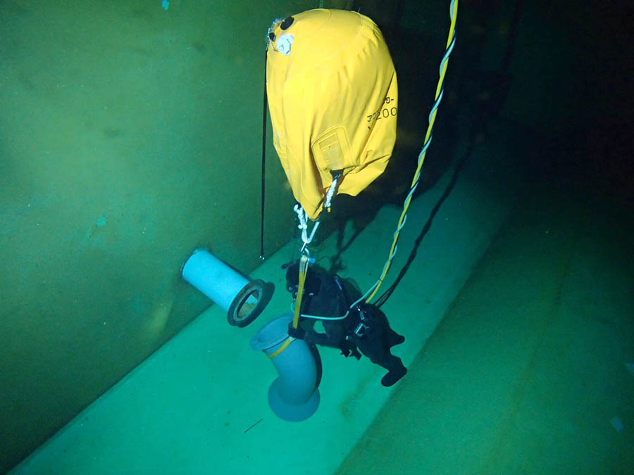 曲管の設置と防食塗装