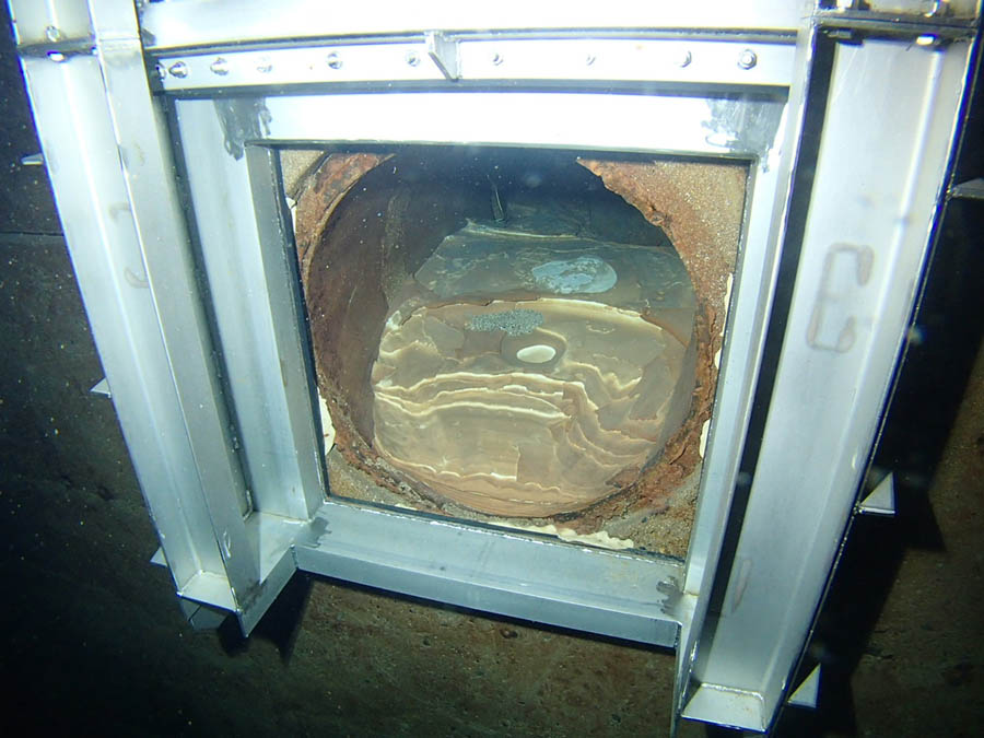 取水ゲートの潜水調査